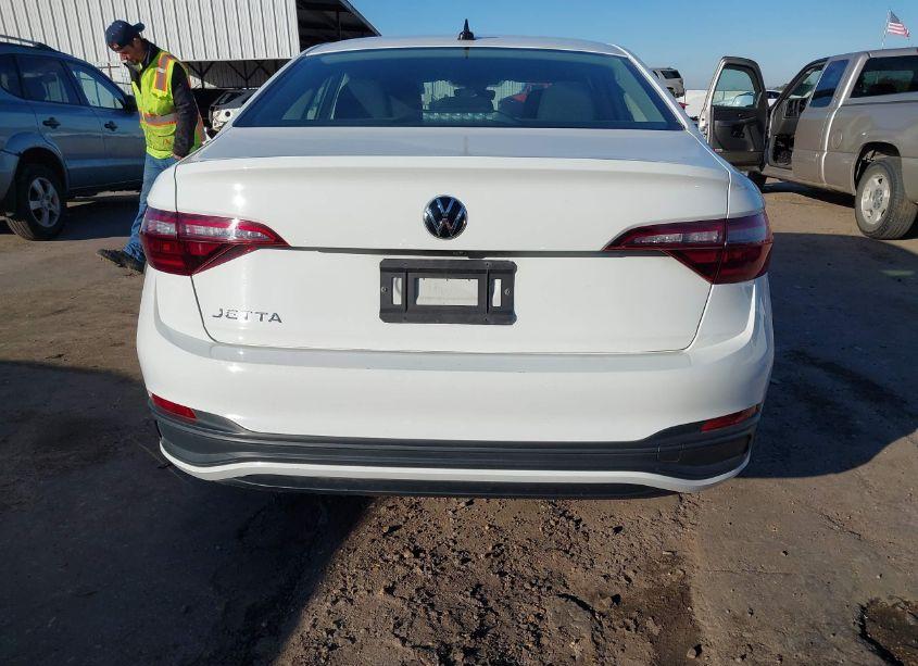 Photo 16 of 2024 Volkswagen Jetta (VIN 3VW5M7BU5RM002451)