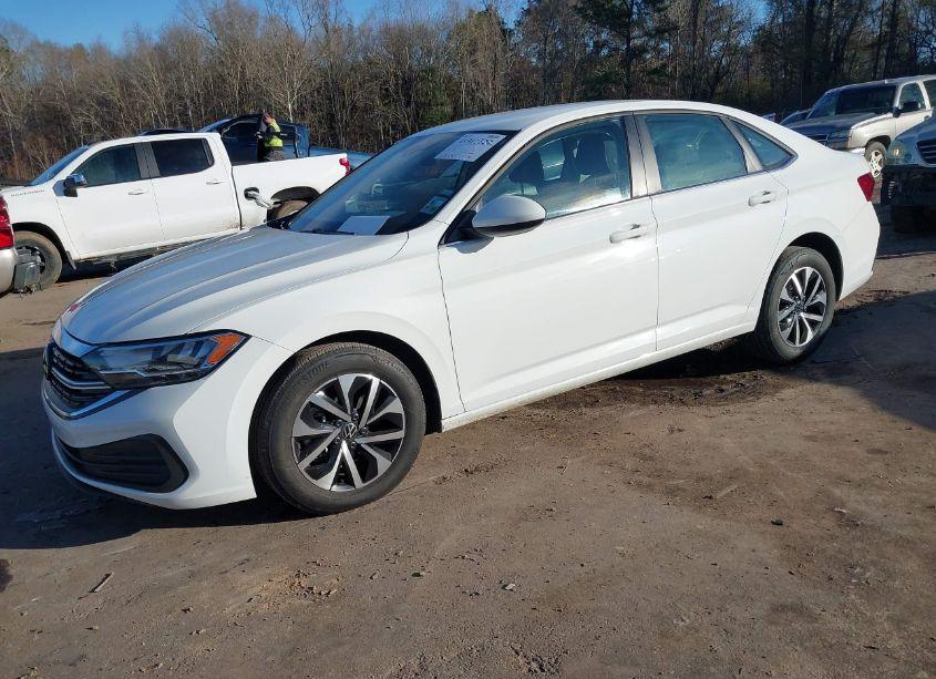 Photo 2 of 2024 Volkswagen Jetta (VIN 3VW5M7BU5RM002451)