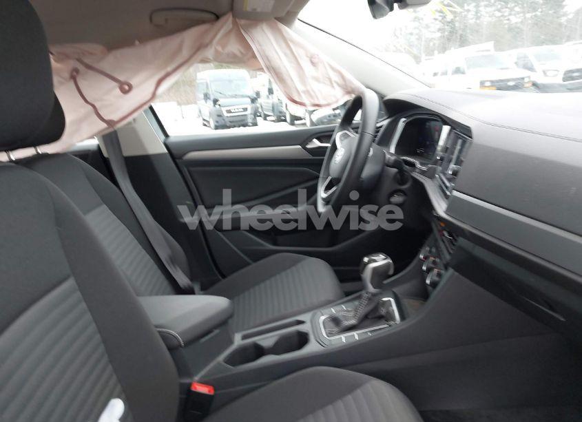 Photo 5 of 2024 Volkswagen Jetta 1.5T S (VIN 3VW5M7BU7RM096042)