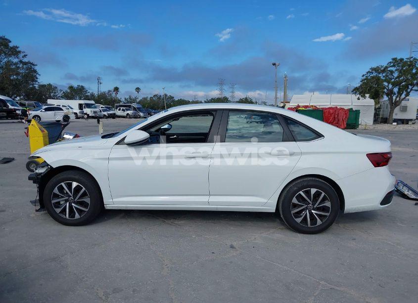 Photo 15 of 2024 Volkswagen Jetta 1.5T S (VIN 3VW5M7BU9RM022489)