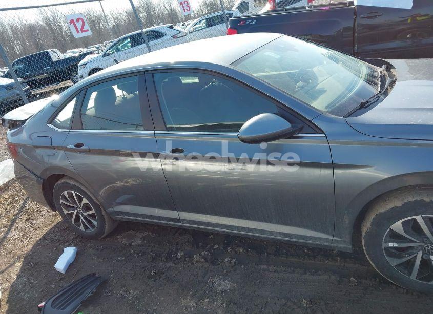 Photo 14 of 2024 Volkswagen Jetta 1.5T S (VIN 3VW5M7BU9RM090260)