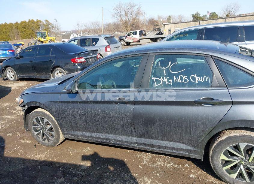 Photo 15 of 2024 Volkswagen Jetta 1.5T S (VIN 3VW5M7BU9RM090260)