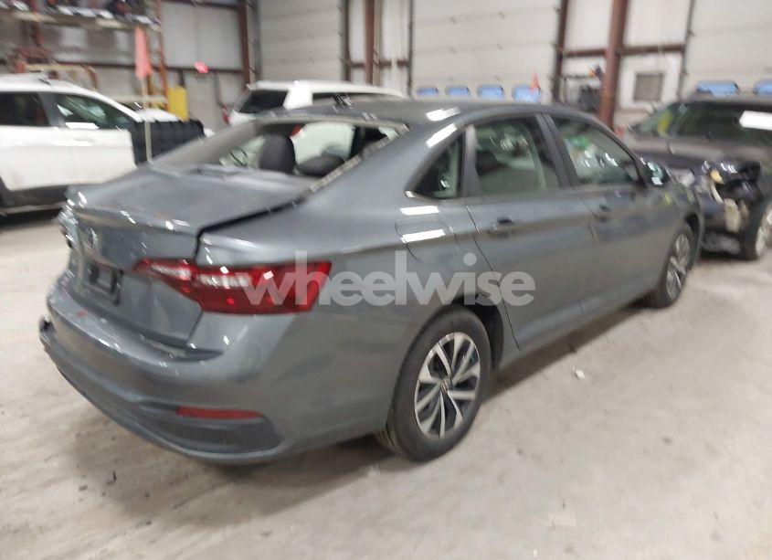 Photo 4 of 2024 Volkswagen Jetta 1.5T S (VIN 3VW5M7BU9RM101659)