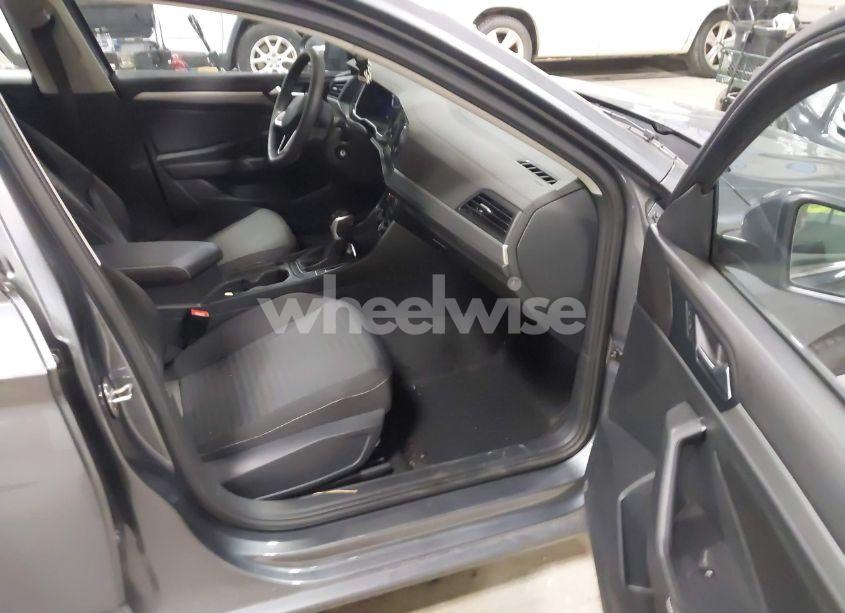 Photo 5 of 2024 Volkswagen Jetta 1.5T S (VIN 3VW5M7BU9RM101659)