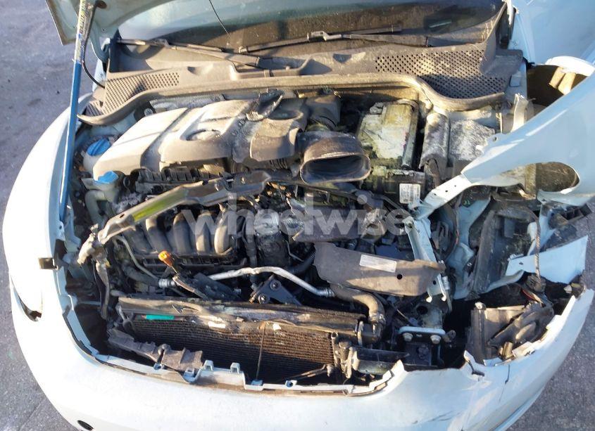 Photo 10 of 2013 Volkswagen Beetle 2.5L (VIN 3VW5P7AT0DM812482)