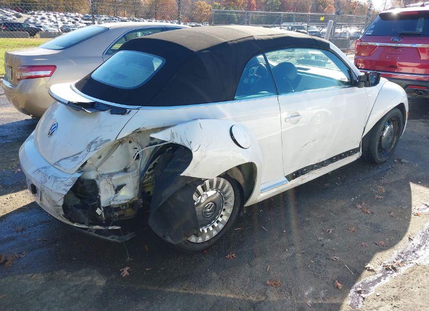 Photo 4 of 2013 Volkswagen Beetle 2.5L (VIN 3VW5P7AT1DM823054)