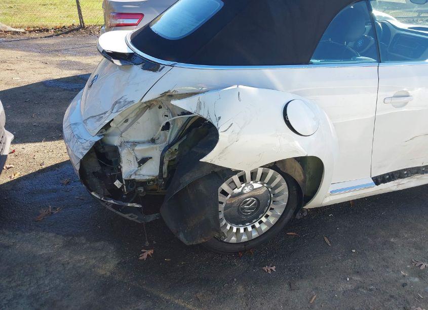 Photo 6 of 2013 Volkswagen Beetle 2.5L (VIN 3VW5P7AT1DM823054)