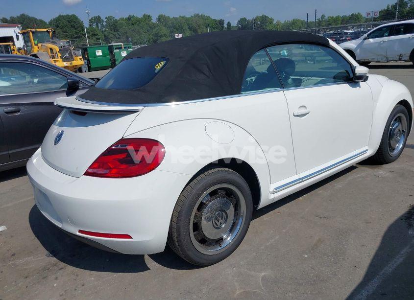 Photo 4 of 2013 Volkswagen Beetle 2.5L (VIN 3VW5P7AT2DM806148)