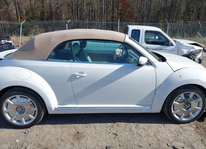 Photo 13 of 2014 Volkswagen Beetle 2.5L (VIN 3VW5P7AT3EM801090)