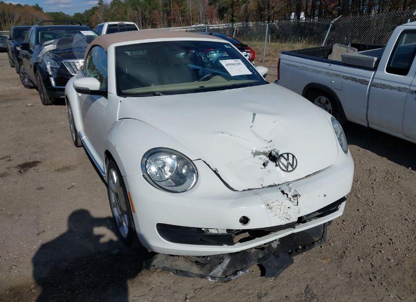 Photo 6 of 2014 Volkswagen Beetle 2.5L (VIN 3VW5P7AT3EM801090)