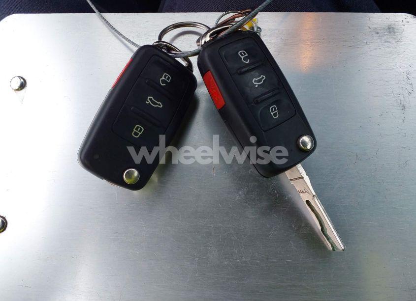 Photo 11 of 2013 Volkswagen Beetle 2.5L (VIN 3VW5P7AT4DM811853)