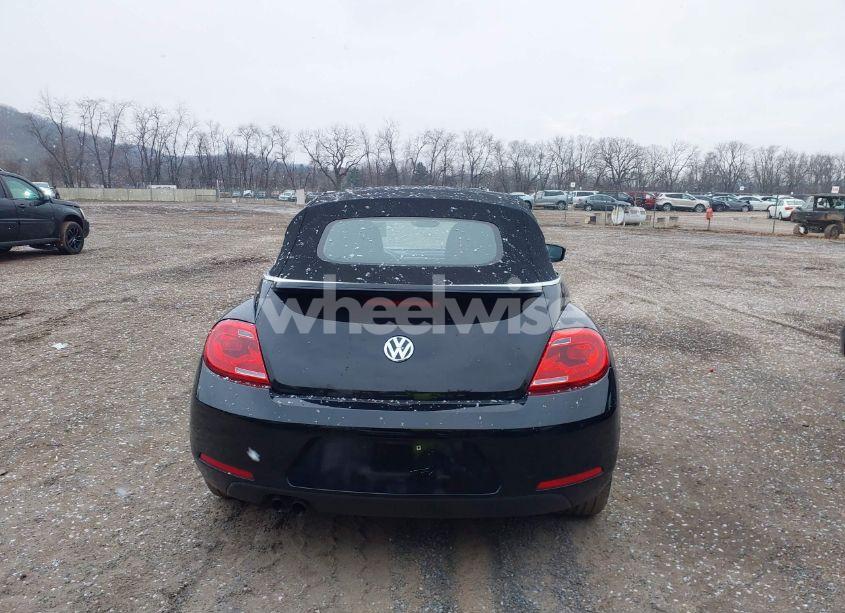 Photo 16 of 2013 Volkswagen Beetle 2.5L (VIN 3VW5P7AT4DM811853)