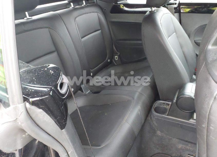 Photo 8 of 2013 Volkswagen Beetle 2.5L (VIN 3VW5P7AT4DM811853)