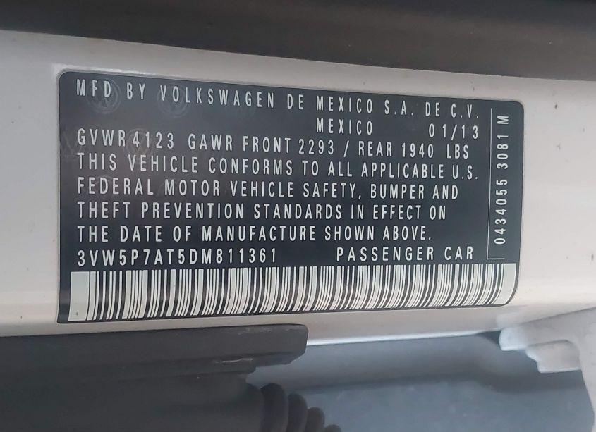 Photo 9 of 2013 Volkswagen Beetle 2.5L (VIN 3VW5P7AT5DM811361)