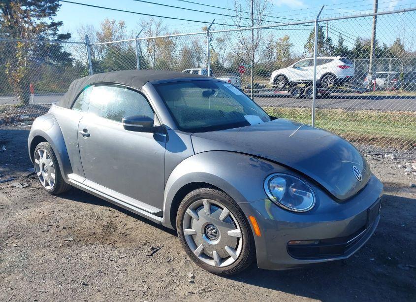 2013 Volkswagen Beetle 2.5L (VIN 3VW5P7AT6DM821641) main photo