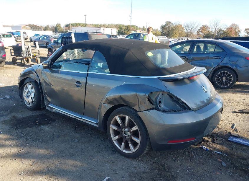 Photo 3 of 2013 Volkswagen Beetle 2.5L (VIN 3VW5P7AT6DM821641)