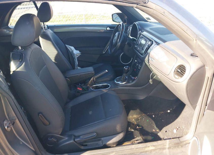 Photo 5 of 2013 Volkswagen Beetle 2.5L (VIN 3VW5P7AT6DM821641)