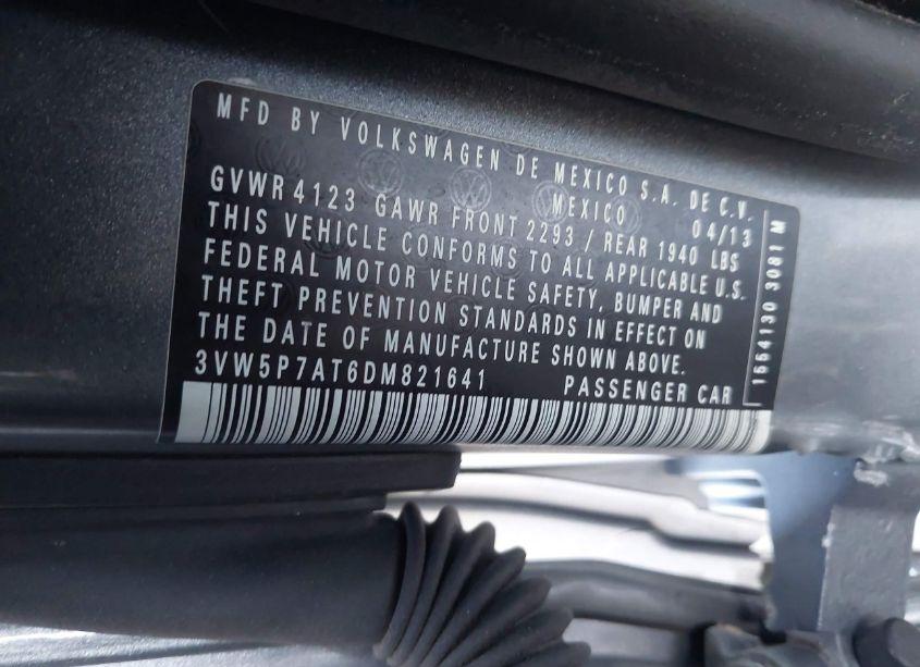 Photo 9 of 2013 Volkswagen Beetle 2.5L (VIN 3VW5P7AT6DM821641)