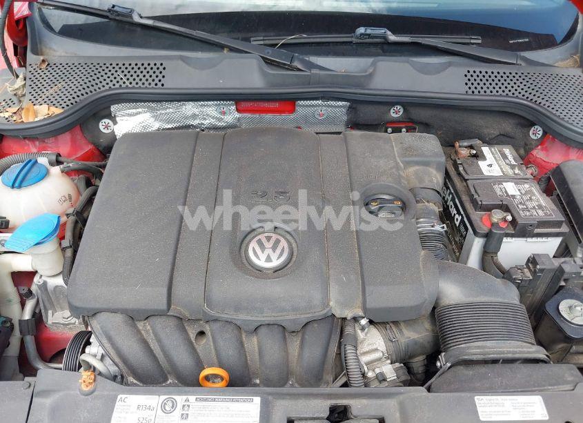 Photo 10 of 2013 Volkswagen Beetle 2.5L (VIN 3VW5P7AT7DM802208)