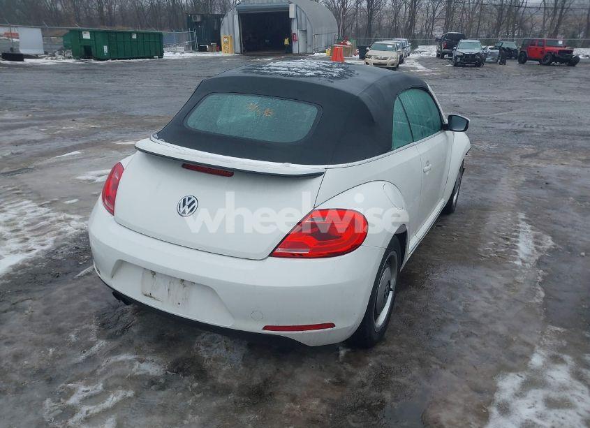 Photo 4 of 2013 Volkswagen Beetle 2.5L (VIN 3VW5P7AT7DM816299)