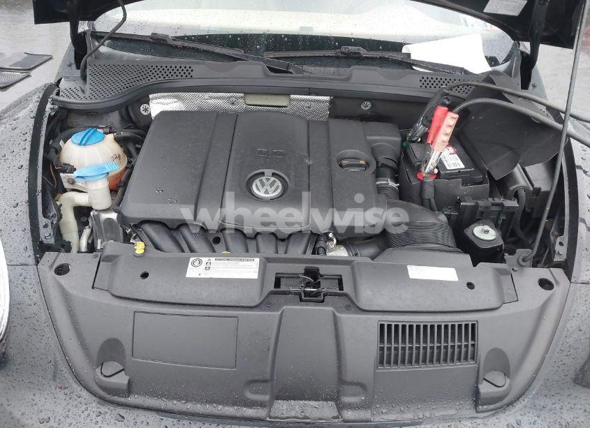 Photo 10 of 2013 Volkswagen Beetle 2.5L (VIN 3VW5P7AT8DM832656)