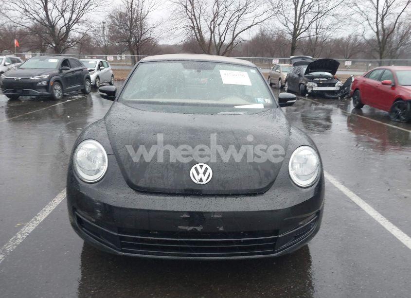 Photo 11 of 2013 Volkswagen Beetle 2.5L (VIN 3VW5P7AT8DM832656)