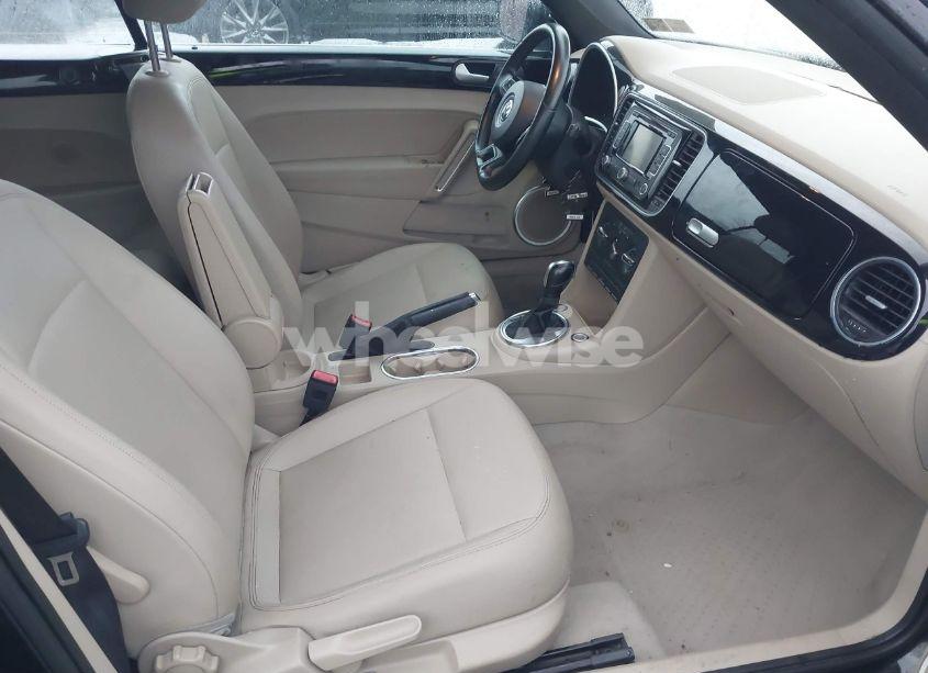 Photo 5 of 2013 Volkswagen Beetle 2.5L (VIN 3VW5P7AT8DM832656)