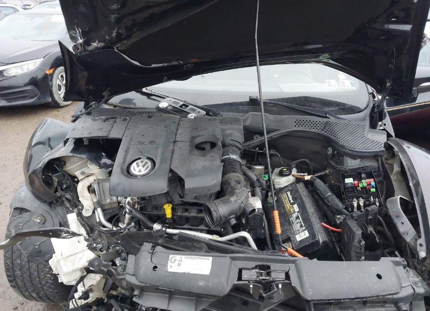 Photo 10 of 2014 Volkswagen Beetle 2.5L (VIN 3VW5P7AT8EM804342)