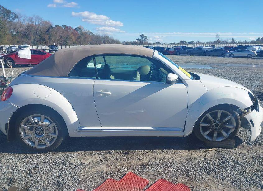 Photo 12 of 2014 Volkswagen Beetle 2.5L (VIN 3VW5P7AT8EM806513)