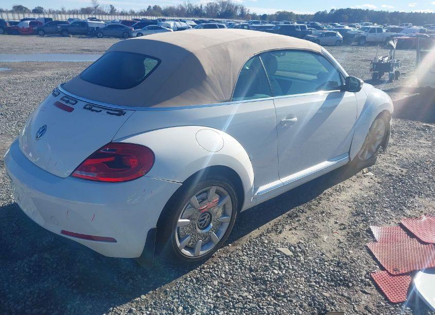 Photo 4 of 2014 Volkswagen Beetle 2.5L (VIN 3VW5P7AT8EM806513)