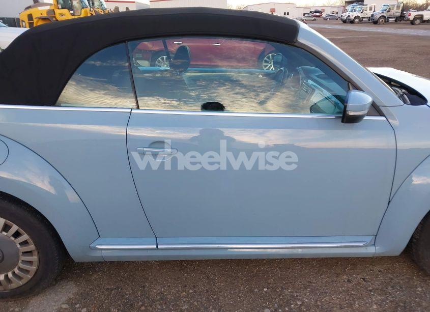 Photo 13 of 2013 Volkswagen Beetle 2.5L (VIN 3VW5P7AT9DM811542)