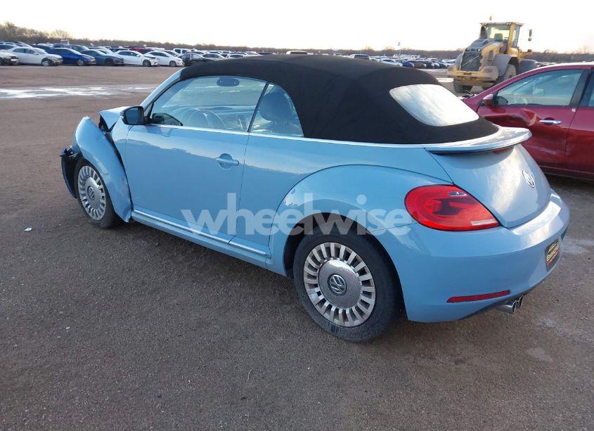 Photo 3 of 2013 Volkswagen Beetle 2.5L (VIN 3VW5P7AT9DM811542)