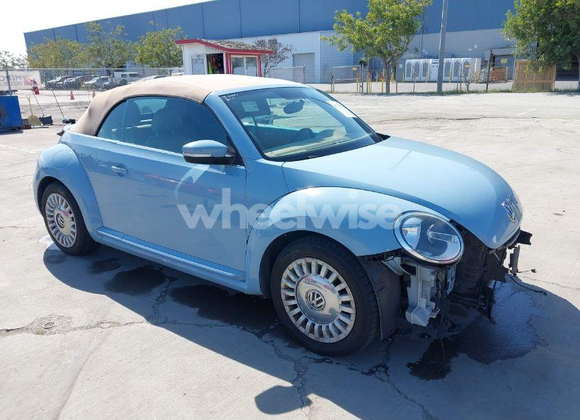 2013 Volkswagen Beetle 2.5L (VIN 3VW5P7AT9DM827174) main photo