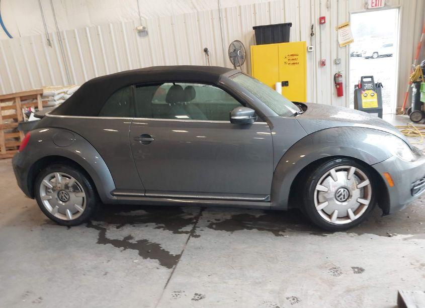 Photo 13 of 2013 Volkswagen Beetle 2.5L (VIN 3VW5P7ATXDM814272)