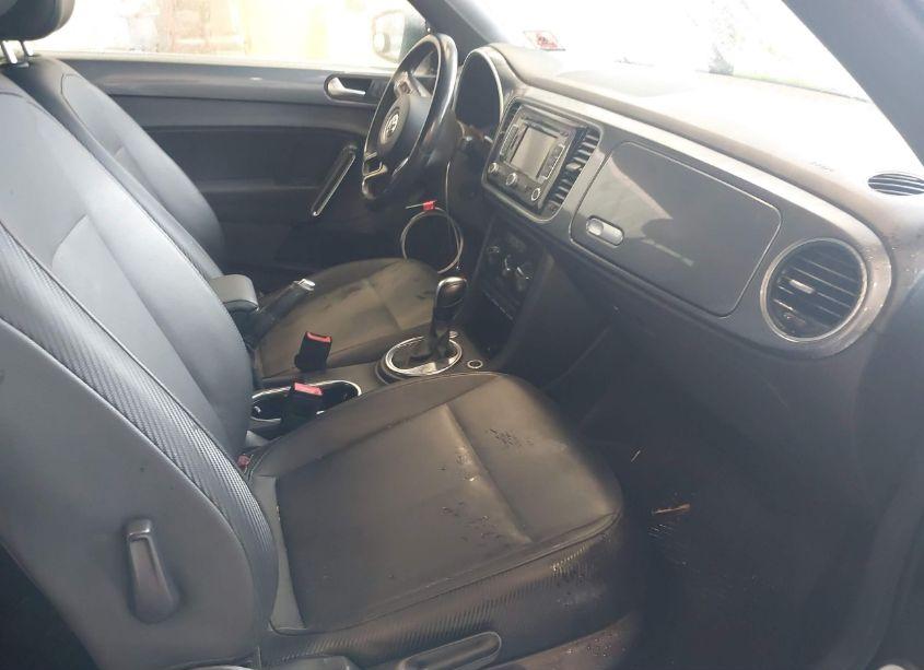 Photo 5 of 2013 Volkswagen Beetle 2.5L (VIN 3VW5P7ATXDM814272)