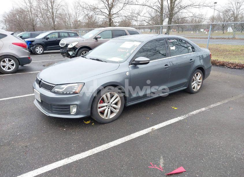 Photo 2 of 2014 Volkswagen Jetta GLI (VIN 3VW5T7AJ0EM368256)