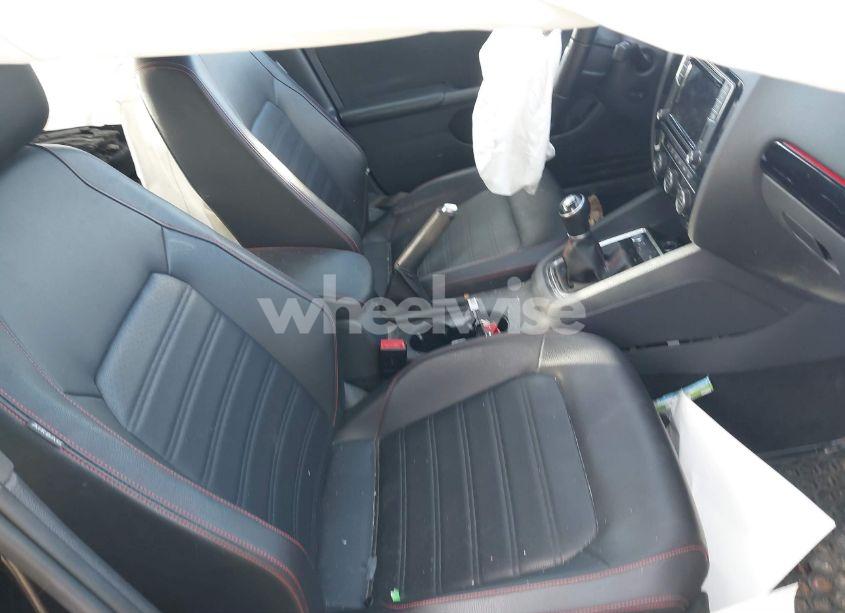 Photo 5 of 2017 Volkswagen Jetta GLI (VIN 3VW5T7AJ0HM369783)