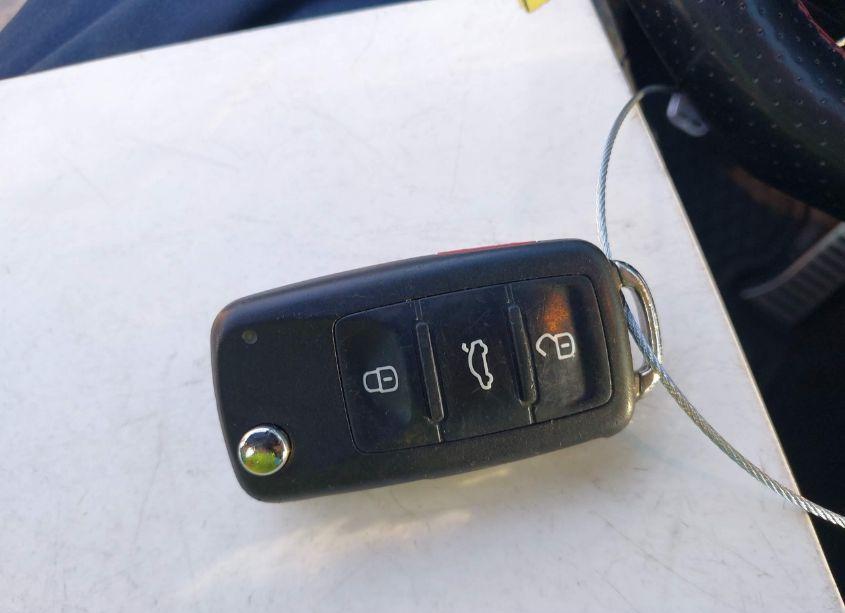 Photo 11 of 2014 Volkswagen Jetta GLI AUTOBAHN W/NAV (VIN 3VW5T7AJ4EM397419)