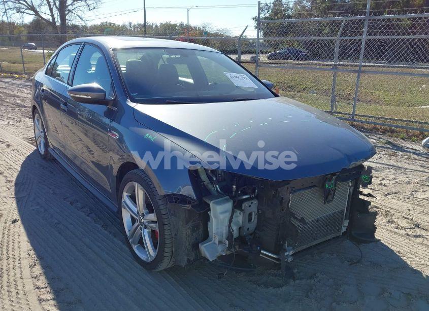 2017 Volkswagen Jetta GLI (VIN 3VW5T7AJ7HM253724) main photo