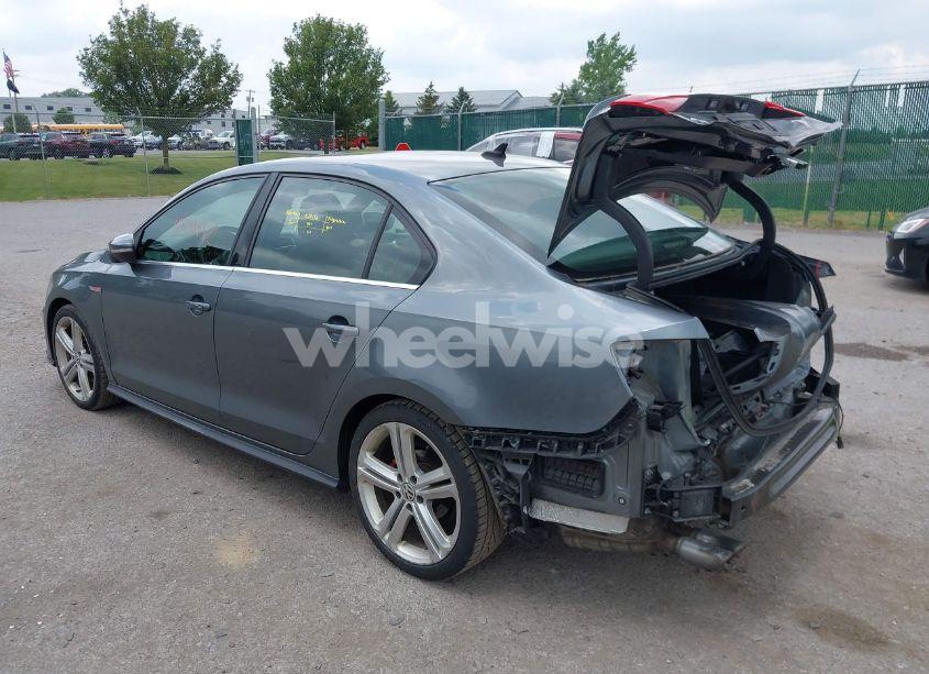Photo 3 of 2017 Volkswagen Jetta GLI (VIN 3VW5T7AJ7HM318507)