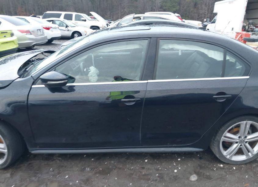 Photo 14 of 2015 Volkswagen Jetta 2.0T GLI SEL (VIN 3VW5T7AJ8FM259044)