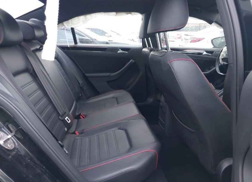 Photo 8 of 2015 Volkswagen Jetta 2.0T GLI SEL (VIN 3VW5T7AJ8FM259044)