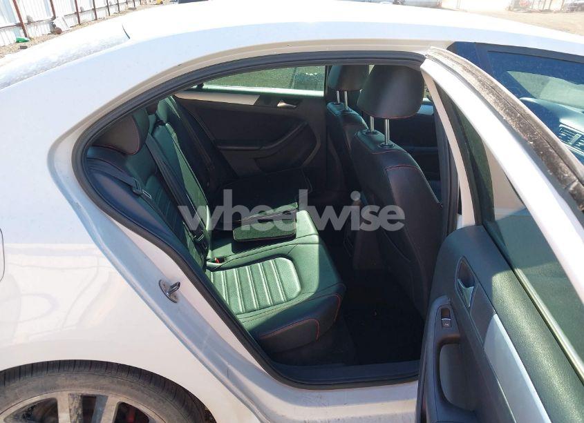 Photo 8 of 2013 Volkswagen Jetta (VIN 3VW5T7AJ9DM434883)