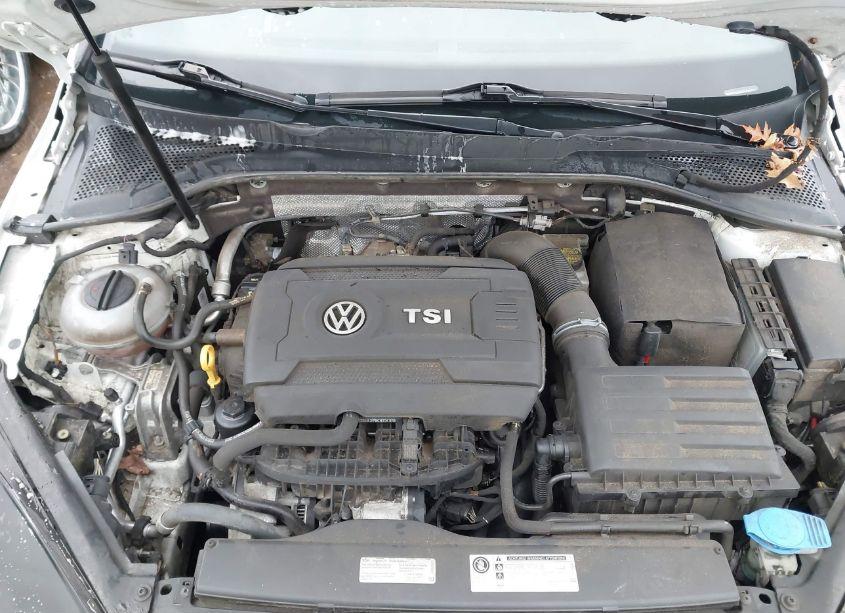 Photo 10 of 2017 Volkswagen Golf GTI AUTOBAHN 4-DOOR/S 4-DOOR/SE 4-DOOR/SPORT 4-DOOR (VIN 3VW5T7AU0HM033707)