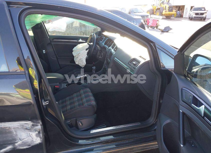 Photo 5 of 2017 Volkswagen Golf GTI AUTOBAHN 4-DOOR/S 4-DOOR/SE 4-DOOR/SPORT 4-DOOR (VIN 3VW5T7AU0HM063368)