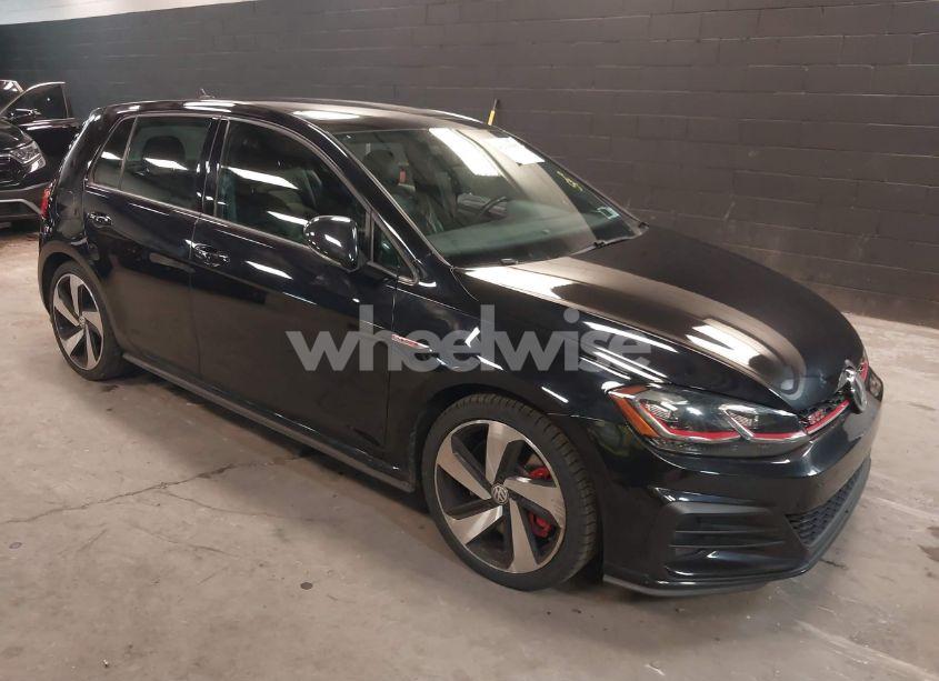 2019 Volkswagen Gti S/SE/AUTOBAHN/RABBIT EDITION (VIN 3VW5T7AU0KM025789) main photo