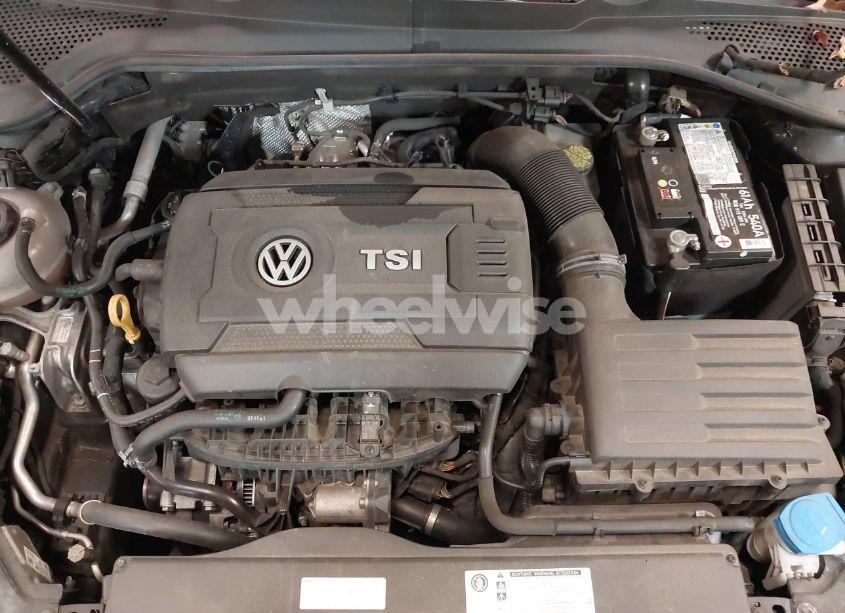 Photo 10 of 2019 Volkswagen Gti S/SE/AUTOBAHN/RABBIT EDITION (VIN 3VW5T7AU0KM025789)