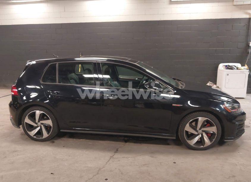 Photo 13 of 2019 Volkswagen Gti S/SE/AUTOBAHN/RABBIT EDITION (VIN 3VW5T7AU0KM025789)