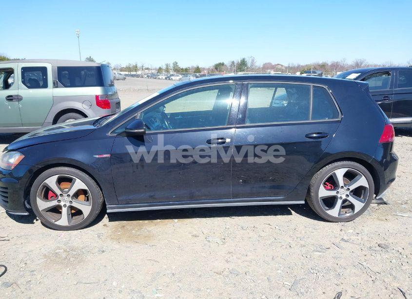 Photo 14 of 2015 Volkswagen Golf GTI 2.0T SE 4-DOOR (VIN 3VW5T7AU1FM067068)