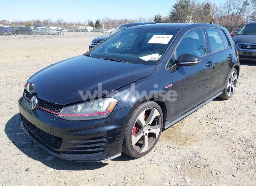 Photo 2 of 2015 Volkswagen Golf GTI 2.0T SE 4-DOOR (VIN 3VW5T7AU1FM067068)